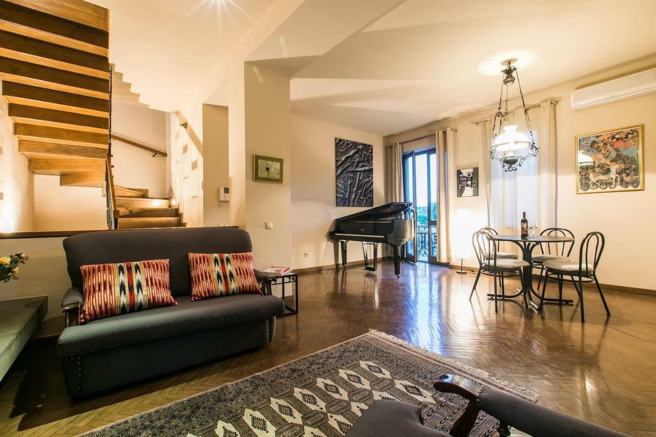 Proper Apartment - Duplex Home Tbilisi Buitenkant foto